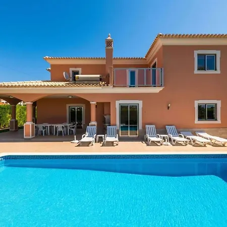 Villa Hugo - Bright Modern Walk To Restaurants Albufeira
