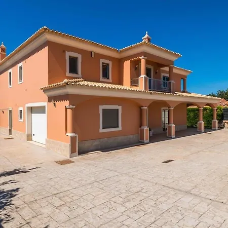 Hugo - Bright Modern Walk To Restaurants Albufeira