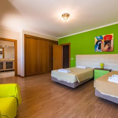 Hugo - Bright Modern Walk To Restaurants * البوفيرا