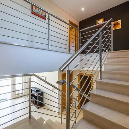 Hugo - Bright Modern Walk To Restaurants فيلة *