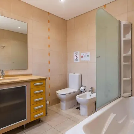 Semesterbostad Hugo - Bright Modern Walk To Restaurants Albufeira