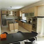 Hugo - Bright Modern Walk To Restaurants * Albufeira
